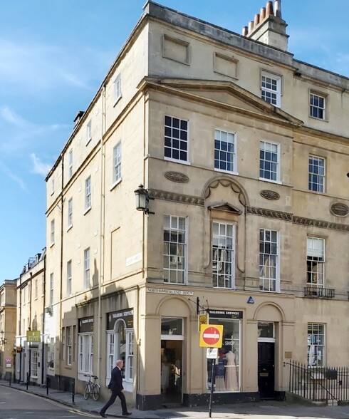 1 Queen Sq, Bath for sale - Building Photo - Image 1 of 1