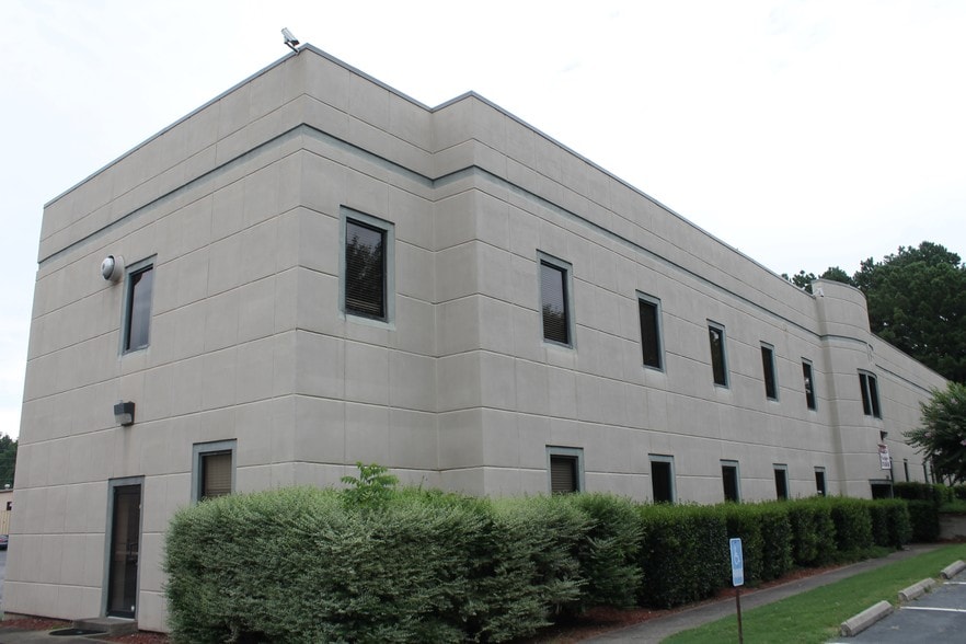1350 Tidwell Dr, Alpharetta, GA à louer - Photo du bâtiment - Image 2 de 16