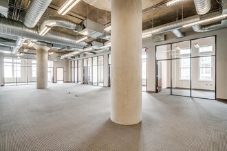 420 Throckmorton St, Fort Worth, TX for lease Building Photo- Image 2 of 5