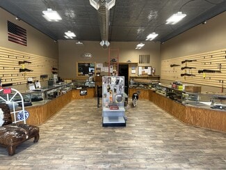 Plus de détails pour 104 N Nelson St, Bennington, KS - Commerce de détail à vendre