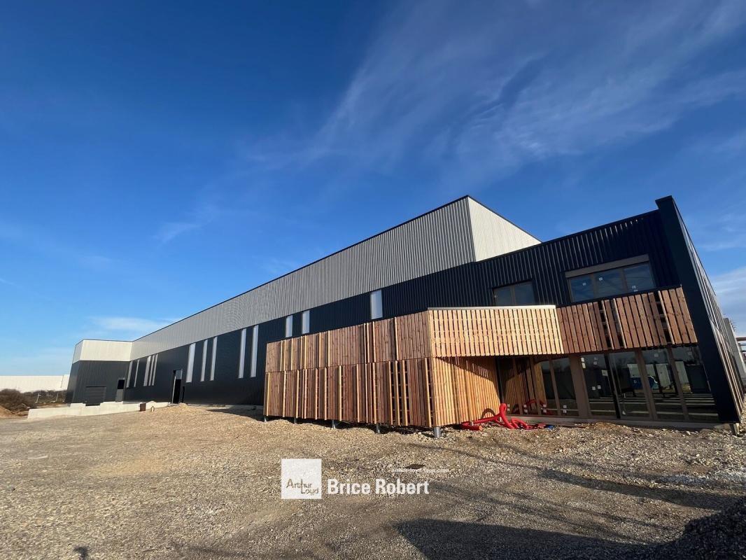 18 Rue Marcel Dassault, Genas à vendre Photo du bâtiment- Image 1 de 6