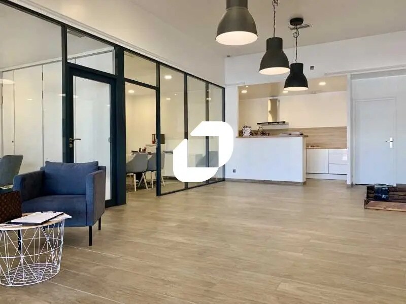 Retail in Montpellier for sale Interior Photo- Image 1 of 8