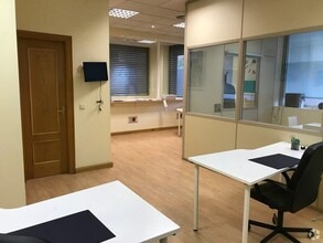 Calle de Italia, 113, Toledo, Toledo for lease Interior Photo- Image 2 of 11