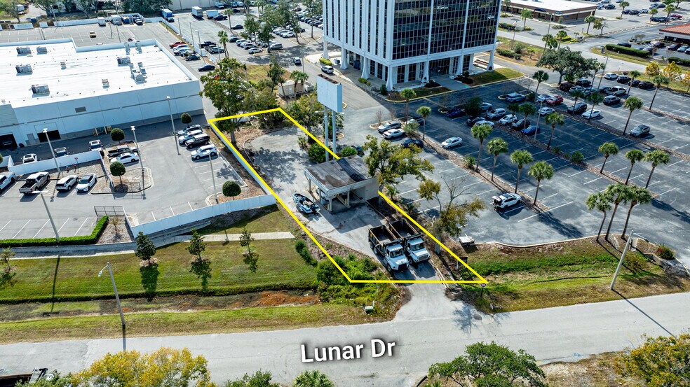 9737 Lunar Dr, Tampa, FL à vendre - Aérien - Image 2 de 6