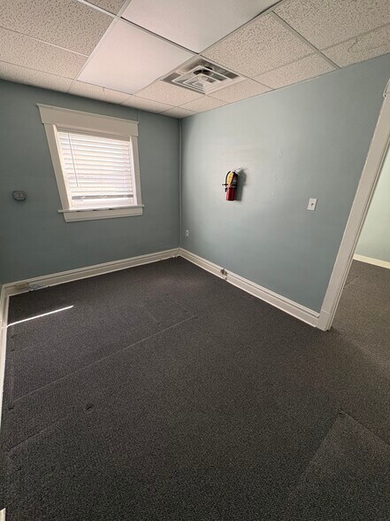 5121 Main St, Downers Grove, IL à louer - Photo du bâtiment - Image 2 de 4