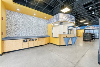 453 Oakland St, Morgantown, WV for lease Interior Photo- Image 1 of 27