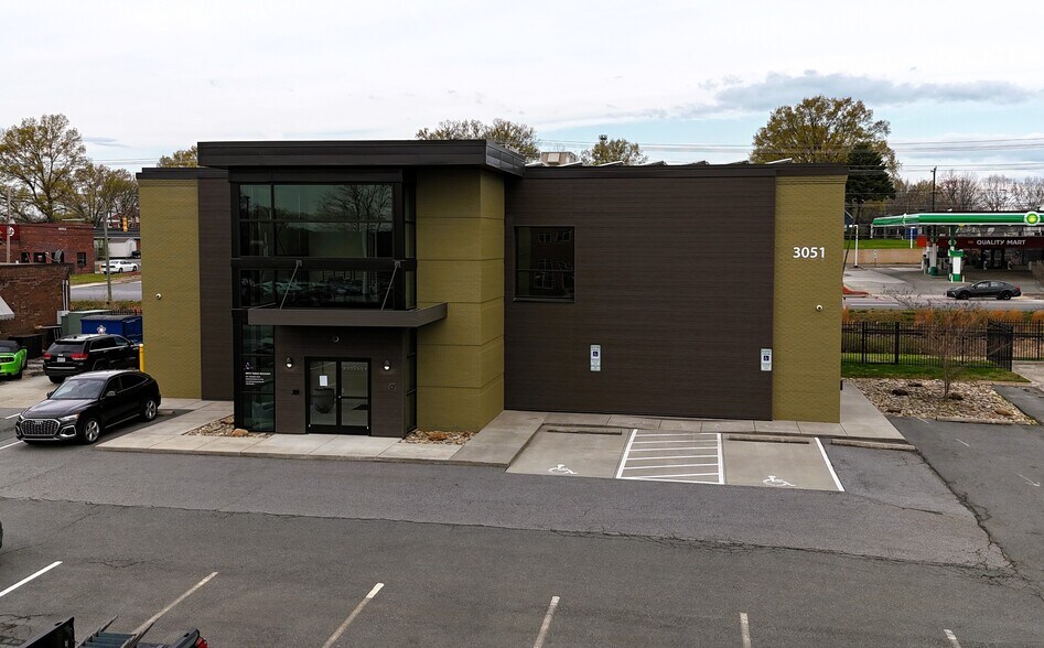 3051 Trenwest Dr, Winston-Salem, NC for sale - Building Photo - Image 2 of 7
