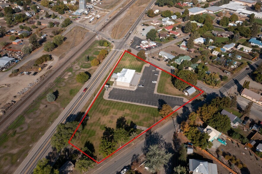 200 W Railroad Ave, Plains, MT à vendre - Aérien - Image 3 de 97