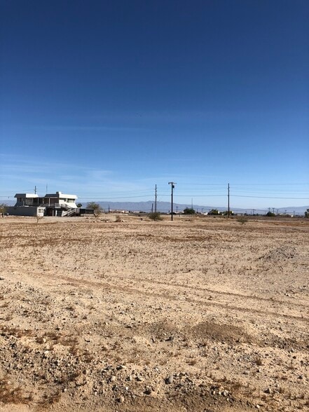 1340 Bel Air Ave, Thermal, CA for sale - Primary Photo - Image 1 of 6