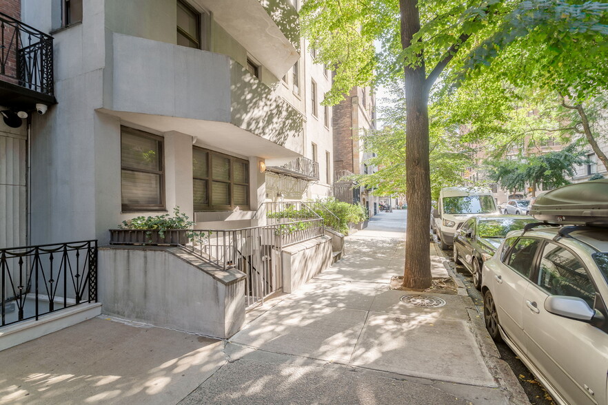 57 E 75th St, New York, NY for lease - Building Photo - Image 1 of 15