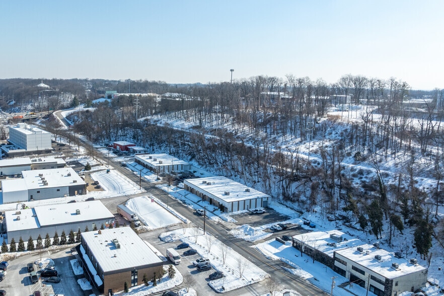 1031 Cromwell Bridge Rd, Towson, MD for lease - Aerial - Image 3 of 9