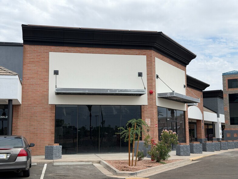 2055 N Alma School Rd, Chandler, AZ à louer - Photo du bâtiment - Image 2 de 48