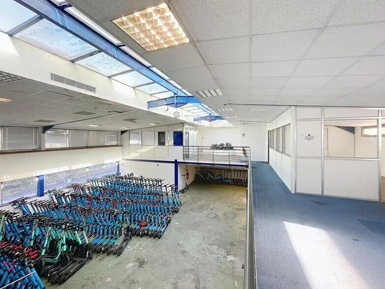 28 Rue Charles Antoine Martin, Saint-Fons for lease - Building Photo - Image 2 of 18