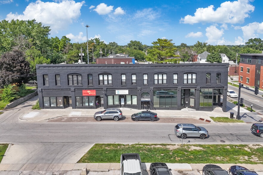 601-611 Forest Ave, Des Moines, IA for lease - Building Photo - Image 3 of 5