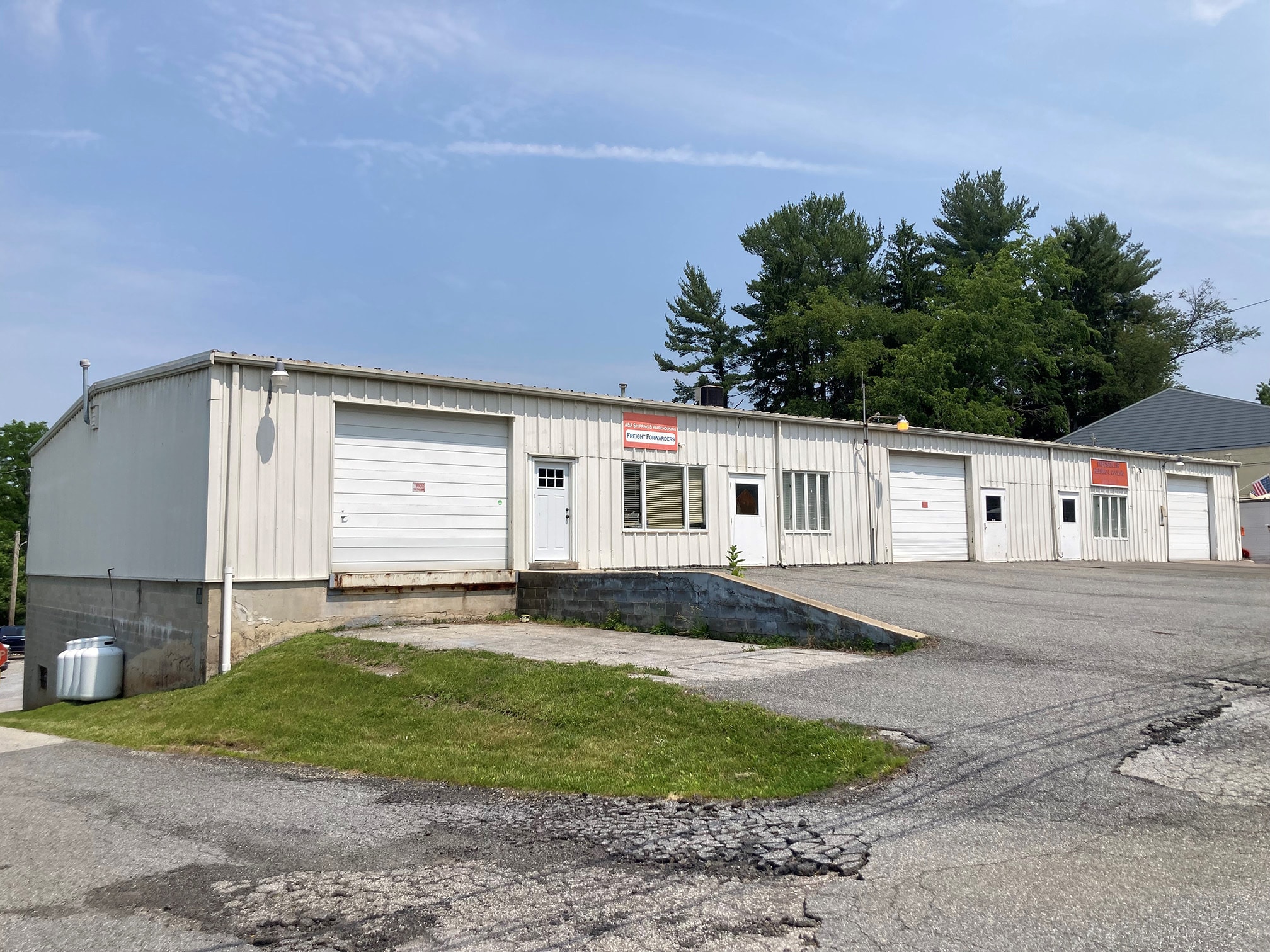 675 Tower Ln, West Chester, PA for lease Building Photo- Image 1 of 8