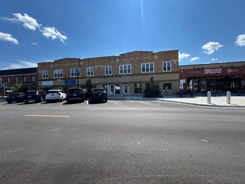 819 Burlington Ave, Western Springs, IL à louer - Photo du bâtiment - Image 3 de 10