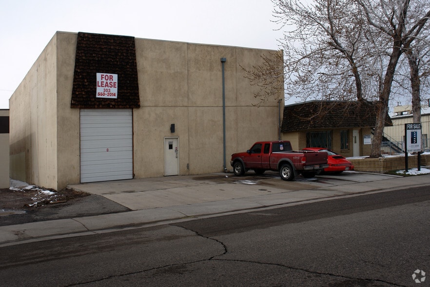 2255-2275 S Kalamath St, Denver, CO for lease - Building Photo - Image 3 of 6