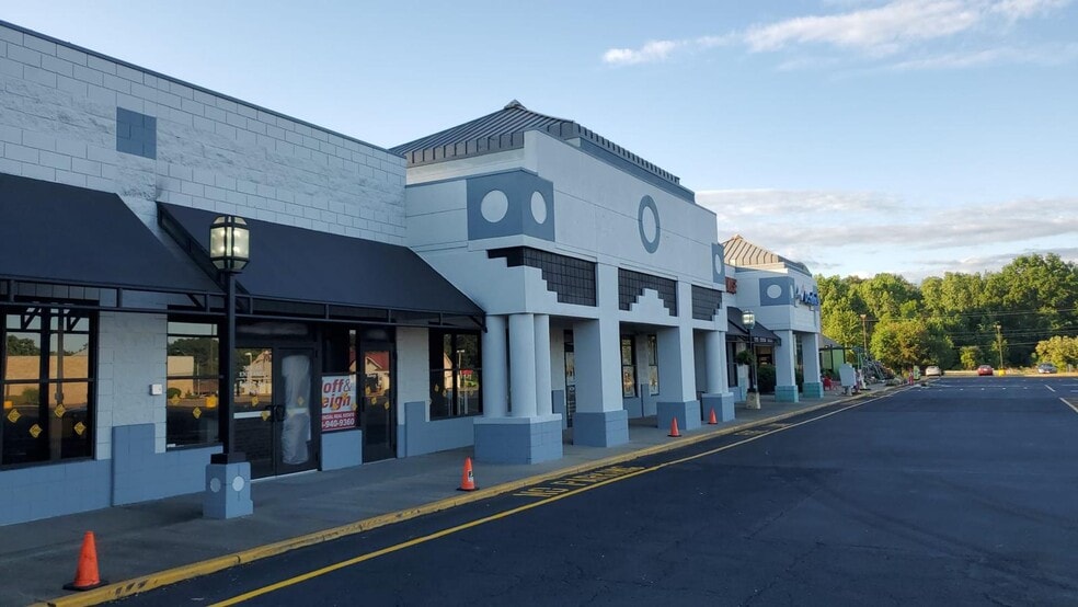 4019 S Main St, Akron, OH for lease - Building Photo - Image 3 of 7