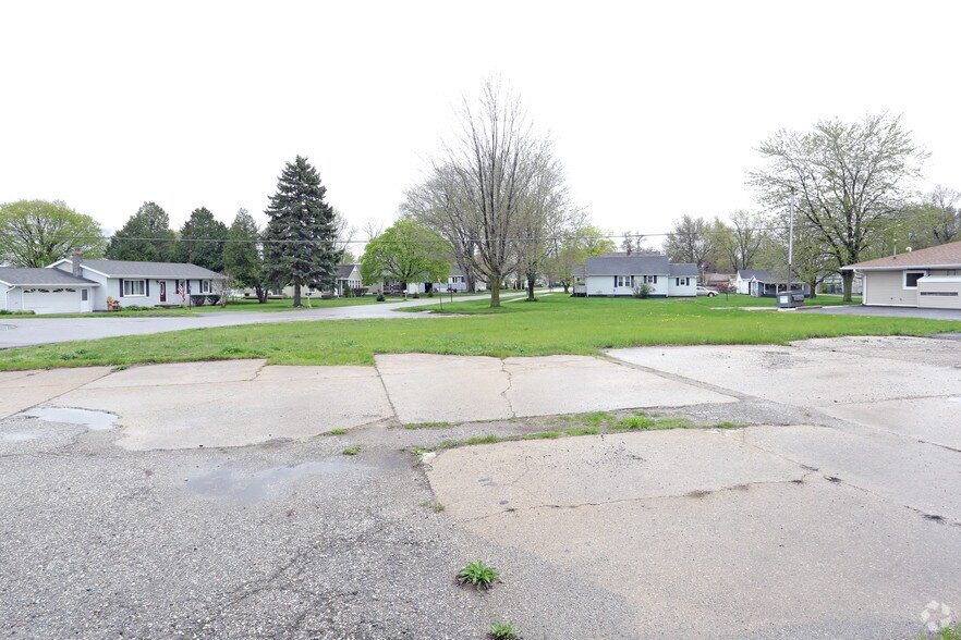 603 Gratiot Blvd, Marysville, MI for sale - Primary Photo - Image 1 of 2