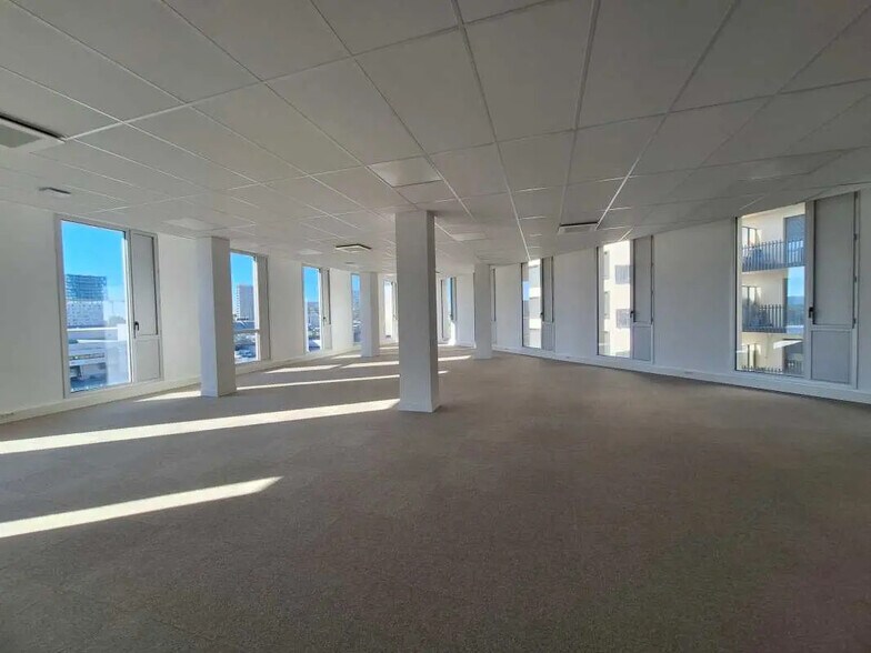 9 Rue La Seiglière, Bordeaux à louer - Photo du bâtiment - Image 3 de 13