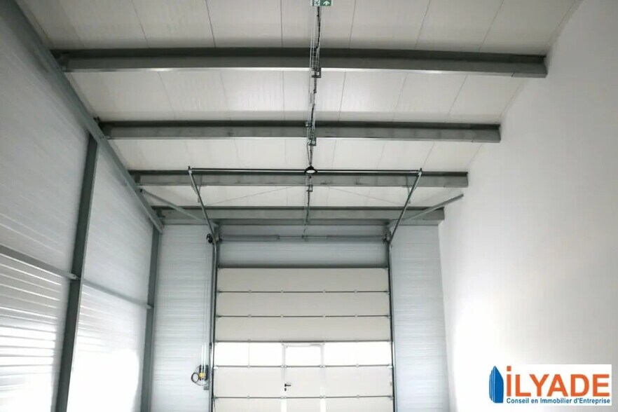 Flex in Rousset for lease - Building Photo - Image 2 of 9