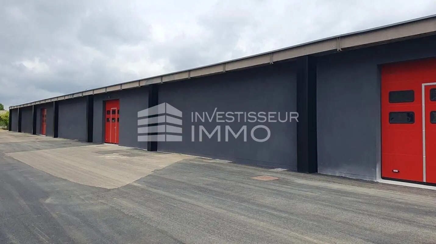 Industrial in Coignières for sale Building Photo- Image 1 of 4