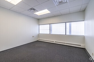 330 2nd Ave S, Minneapolis, MN for sale Interior Photo- Image 2 of 15