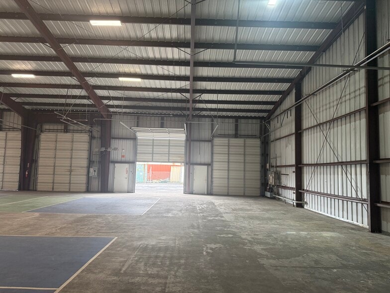 612 Kalanianaole St, Hilo, HI à vendre - Photo du bâtiment - Image 2 de 6