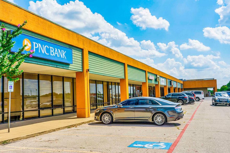 1546 S Clark Rd, Duncanville, TX for lease - Building Photo - Image 3 of 7