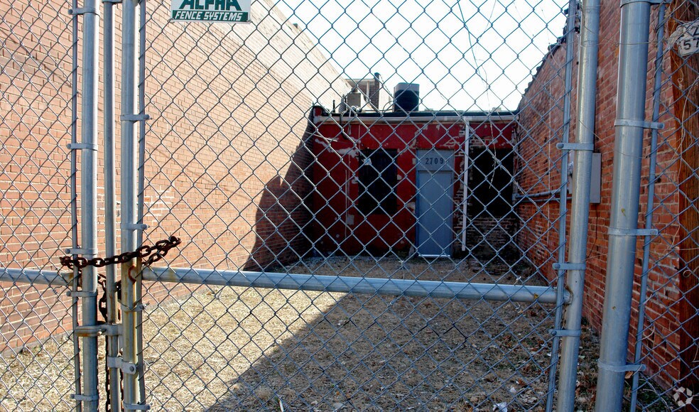 2709-2711 Cherokee St, Saint Louis, MO à vendre - Photo du bâtiment - Image 2 de 2