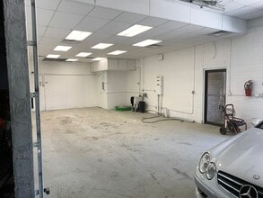 1489 Kelly Ave, Akron, OH à louer Photo intérieure- Image 1 de 2