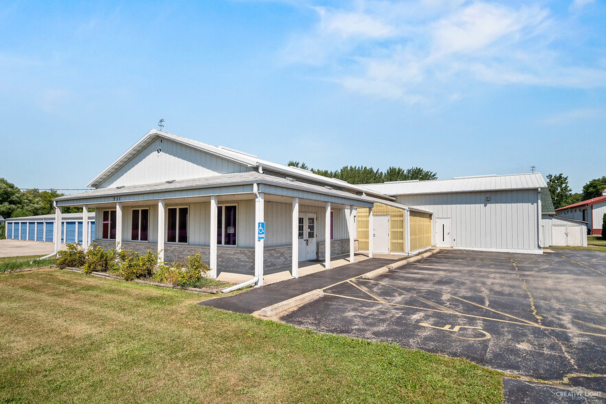 950 W Lincoln Hwy, Hinckley, IL for sale - Building Photo - Image 1 of 1