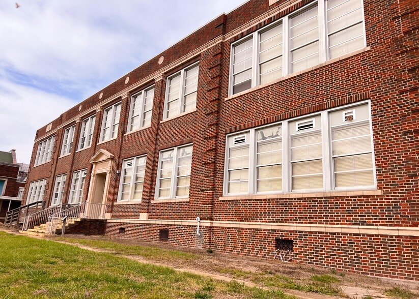 401 n kerley ave, Oil City, LA for sale - Primary Photo - Image 1 of 6