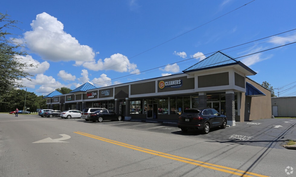913 N Beal Pky, Fort Walton Beach, FL for lease - Building Photo - Image 2 of 5