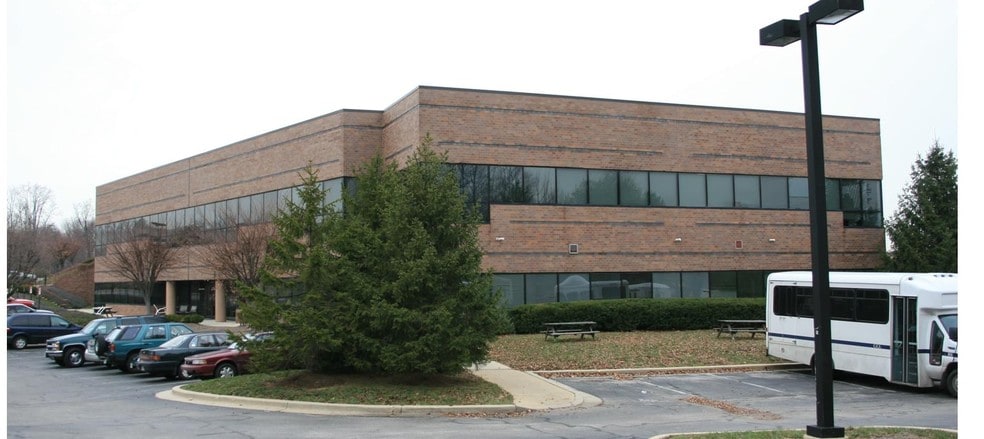 15200-15222 Dino Dr, Burtonsville, MD à louer - Photo du bâtiment - Image 3 de 10