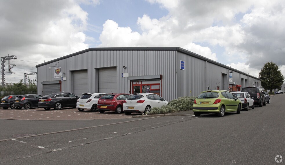 Woodside Park, Rugby à louer - Photo du bâtiment - Image 2 de 2