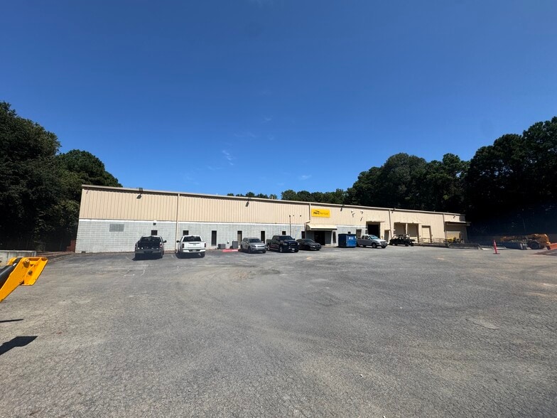 1069 Canton Rd, Marietta, GA for lease - Building Photo - Image 2 of 7