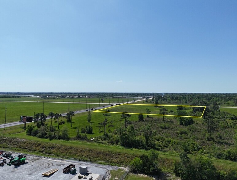 E McNeese, Lake Charles, LA à vendre - Photo du bâtiment - Image 2 de 4