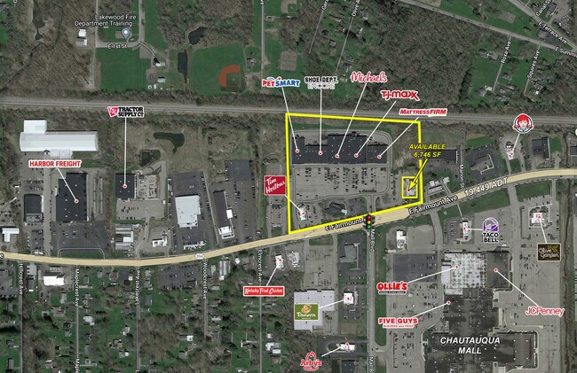 Plus de détails pour 280 E Fairmount Ave, Lakewood, NY - Commerce de détail à louer