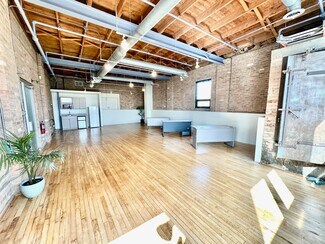 Plus de détails pour 2041-2049 W Grand Ave, Chicago, IL - Bureau à louer