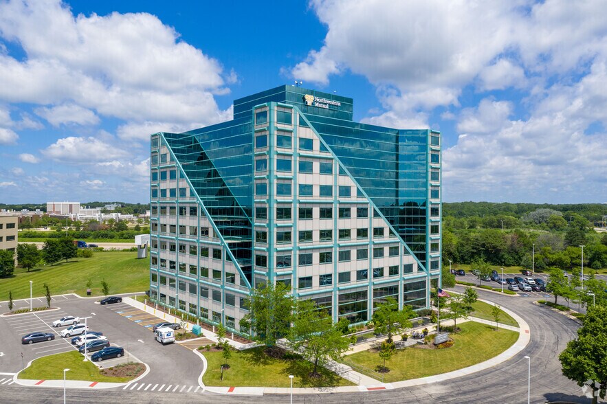 55 Shuman Blvd, Naperville, IL à louer - Photo du bâtiment - Image 3 de 17