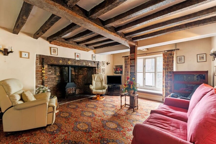 396 Pound St, Petworth for sale - Building Photo - Image 3 of 11
