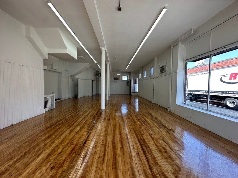 443-455 Moody St, Waltham, MA for lease - Building Photo - Image 3 of 13