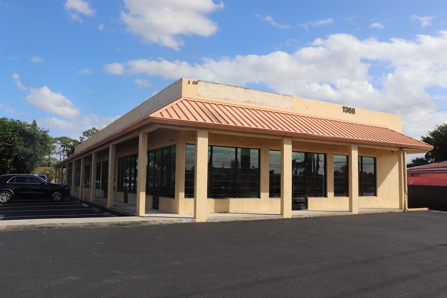 1330-1368 S Military Trl, West Palm Beach, FL for lease - Building Photo - Image 3 of 3