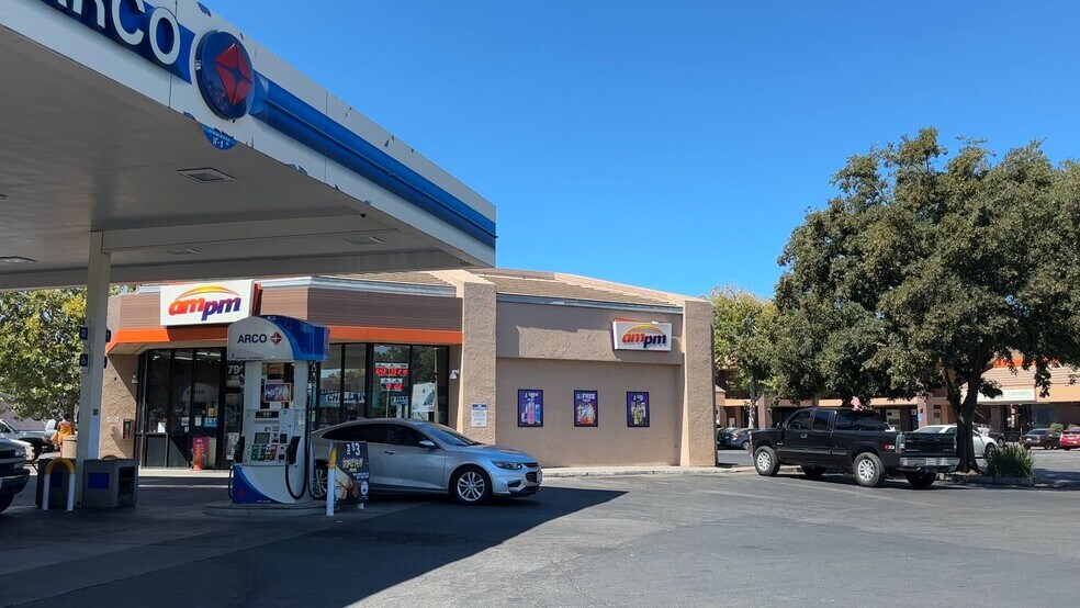 2540 Esplanade, Chico, CA à vendre - Vidéo sur l’inscription commerciale - Image 2 de 18