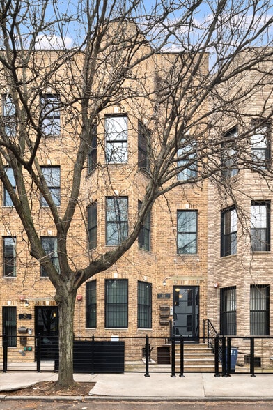 69 Grove St, Brooklyn, NY for sale - Building Photo - Image 1 of 6