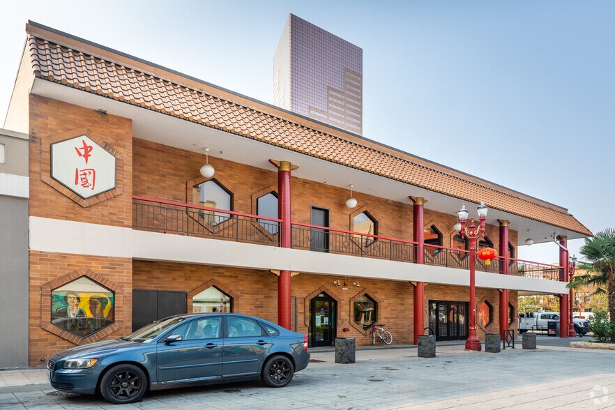 140 NW 4th Ave, Portland, OR à vendre - Photo du bâtiment - Image 2 de 9