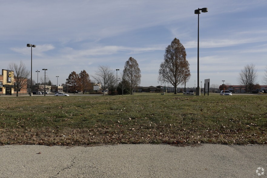 W American Prairie Dr, Peoria, IL for sale - Primary Photo - Image 1 of 1