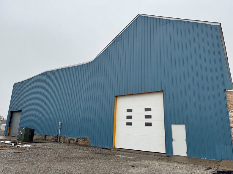 5137 Indianapolis Blvd, East Chicago, IN à louer - Photo du bâtiment - Image 3 de 4