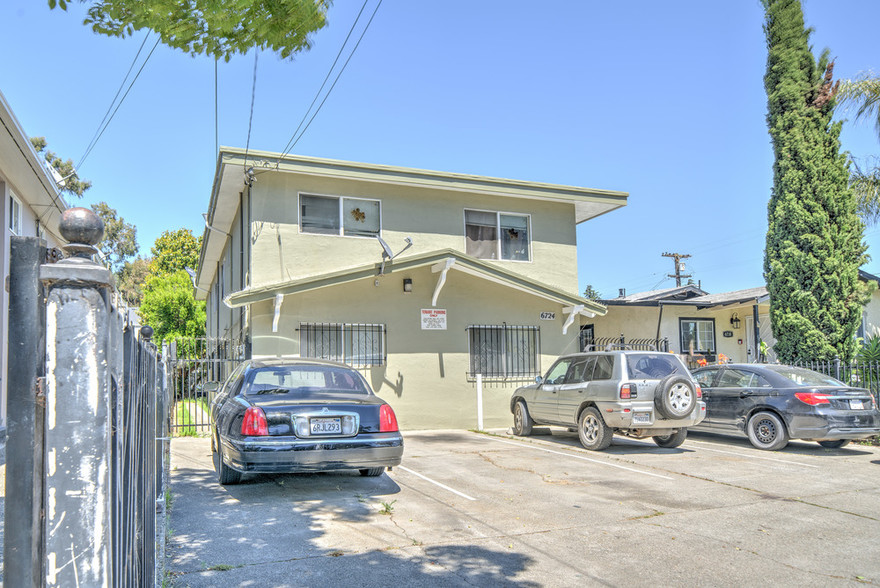 6724 MacArthur Blvd, Oakland, CA à vendre - Photo du bâtiment - Image 1 de 1